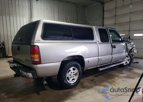 2000 Chevrolet Silverado C1500 из США, поврежденный, VIN 1GCEC19T7YZ158018